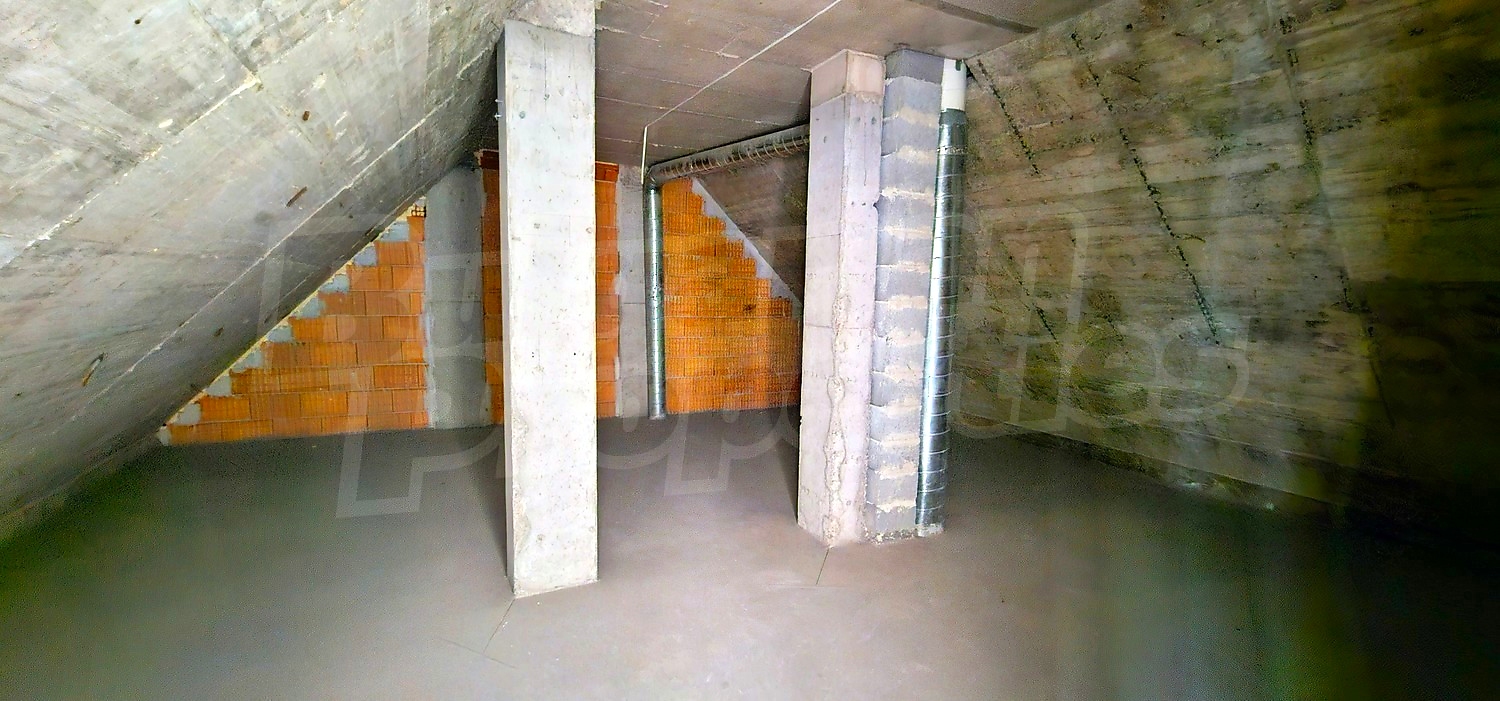 Gallery Picture 15