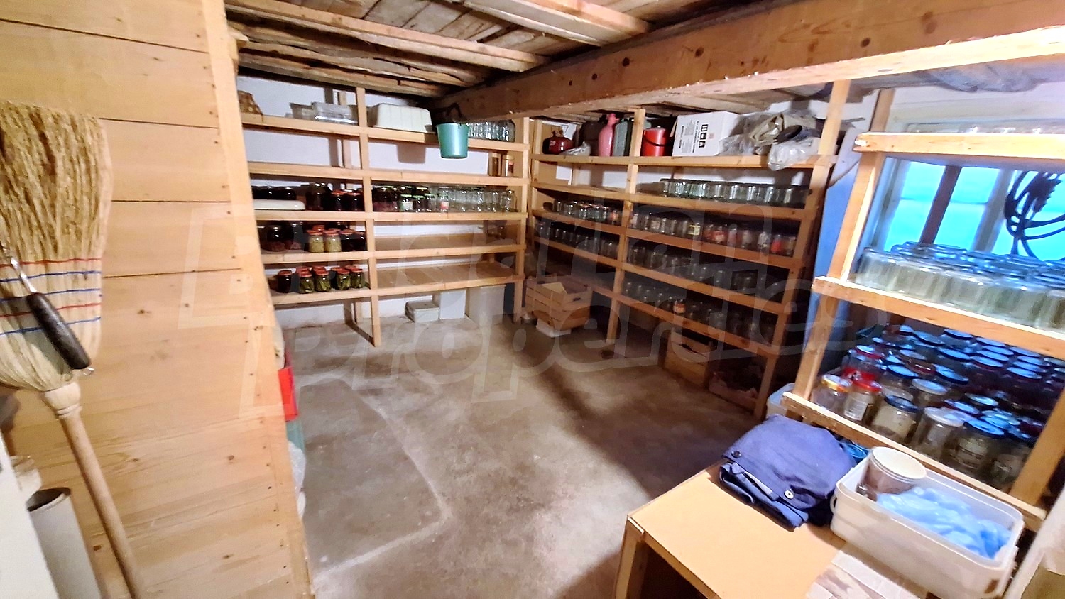 Gallery Picture 6