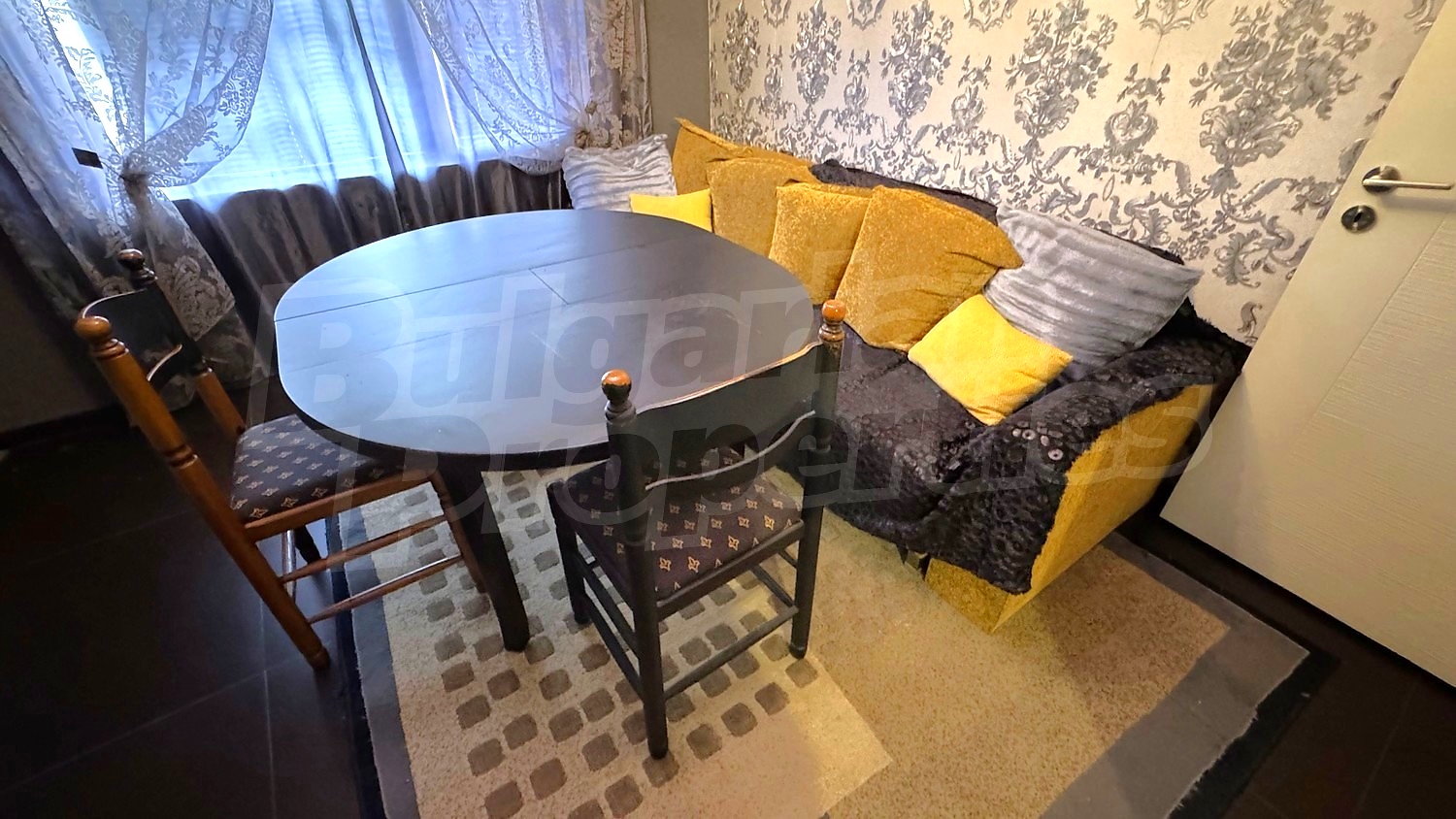 Gallery Picture 10