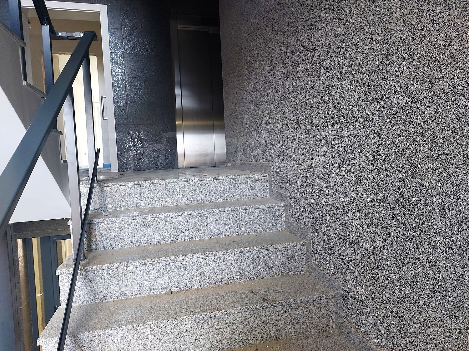 Gallery Picture 9