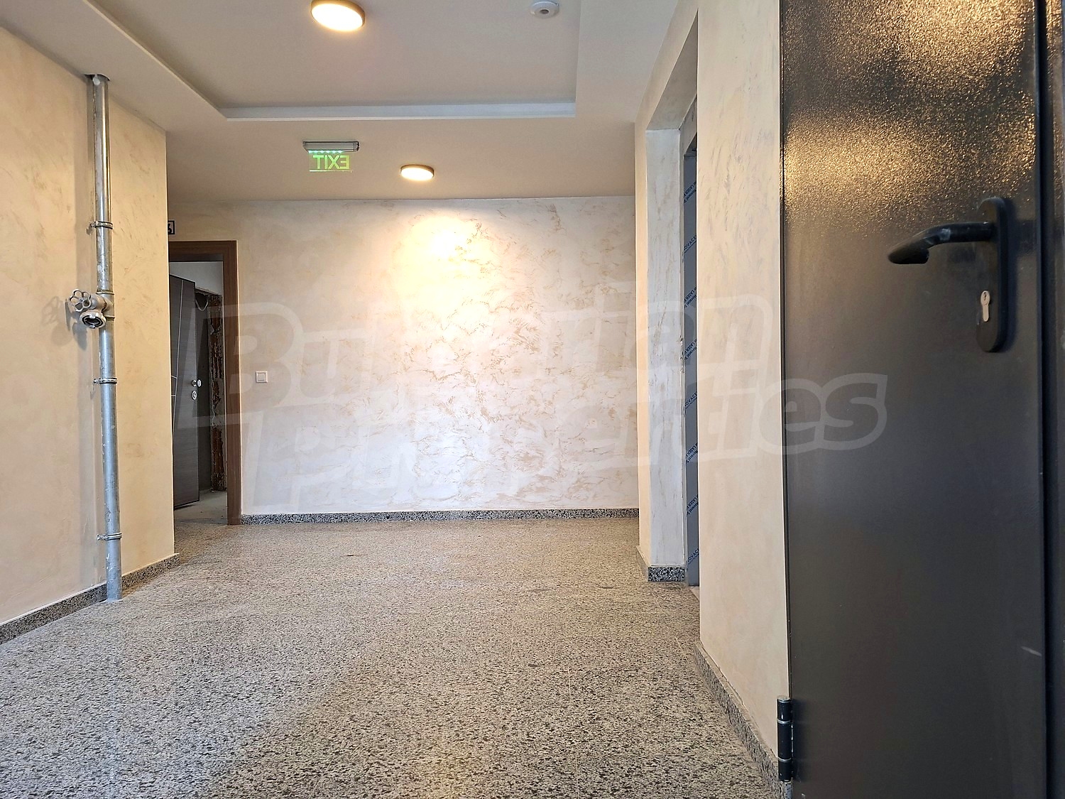 Gallery Picture 12