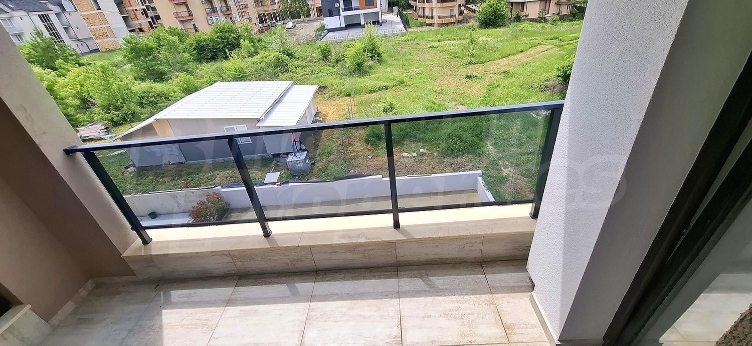 Gallery Picture 17
