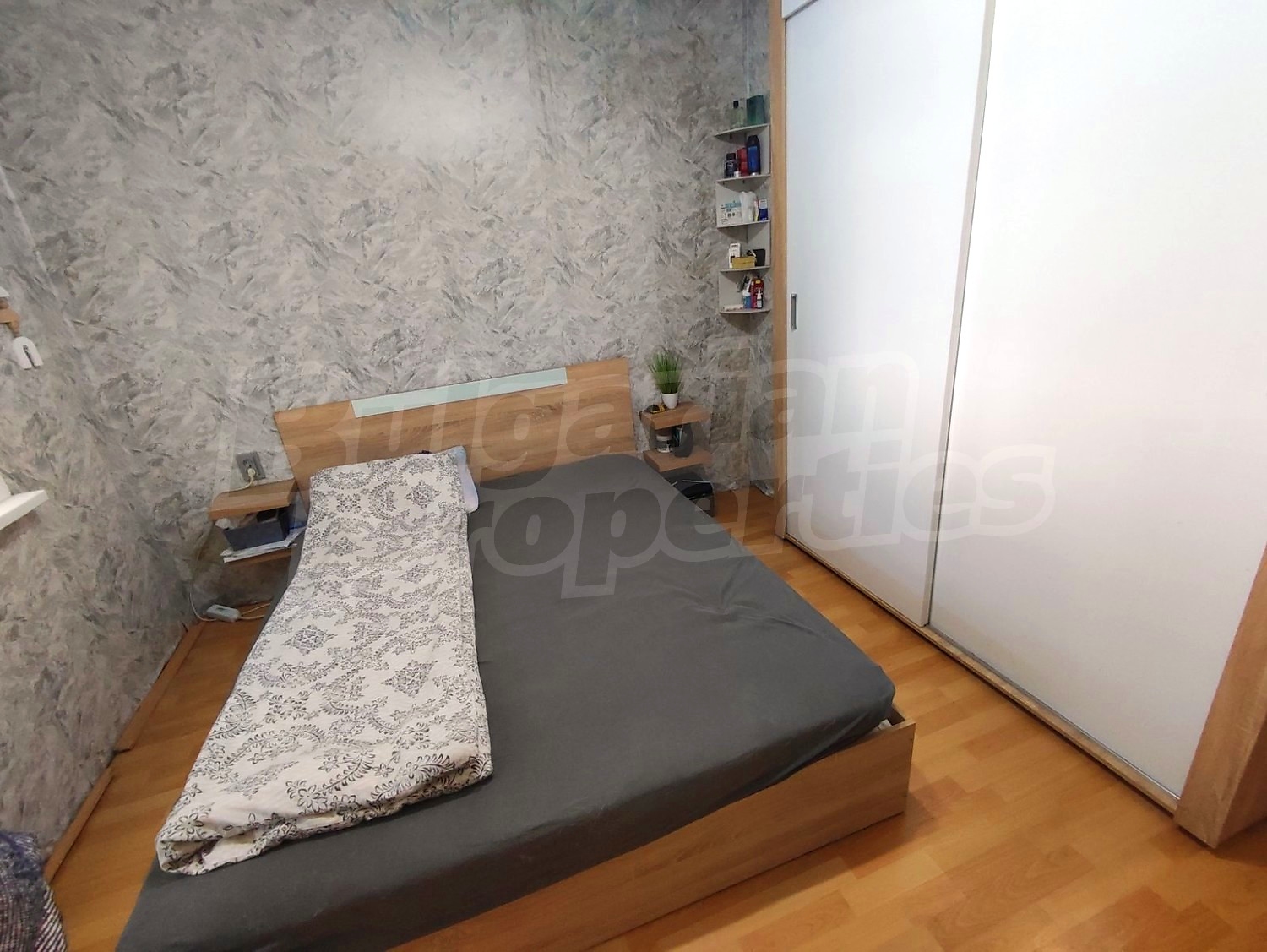 Gallery Picture 13