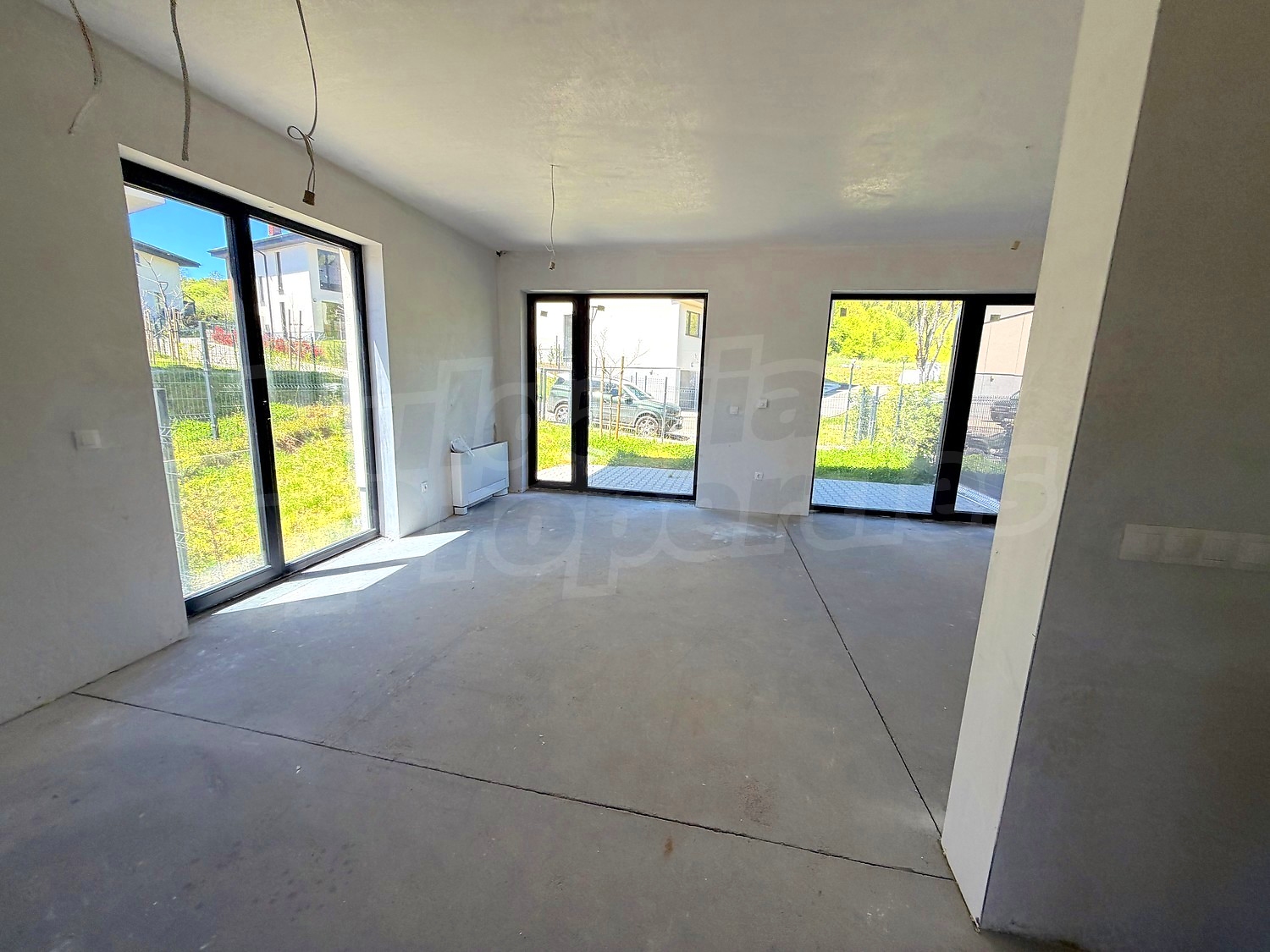 Gallery Picture 12