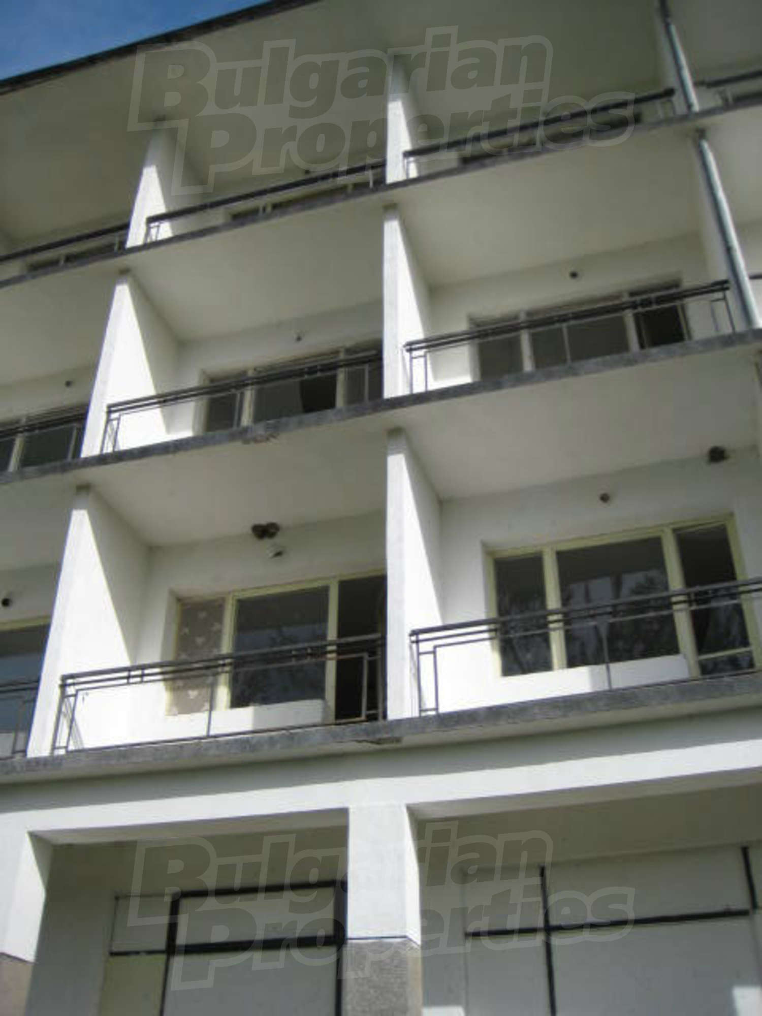 Gallery Picture 28
