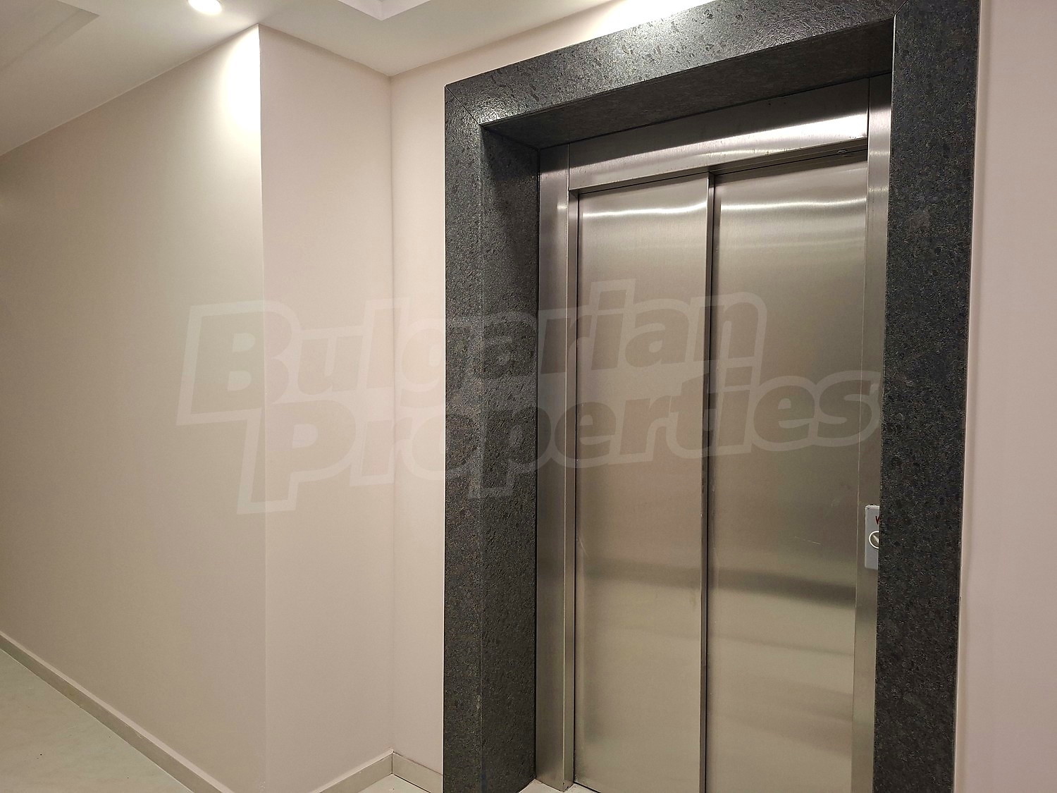 Gallery Picture 32