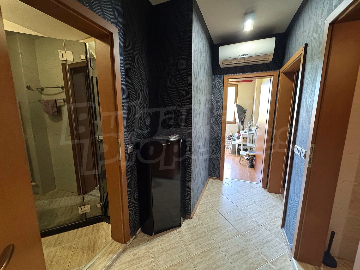 Gallery Picture 25