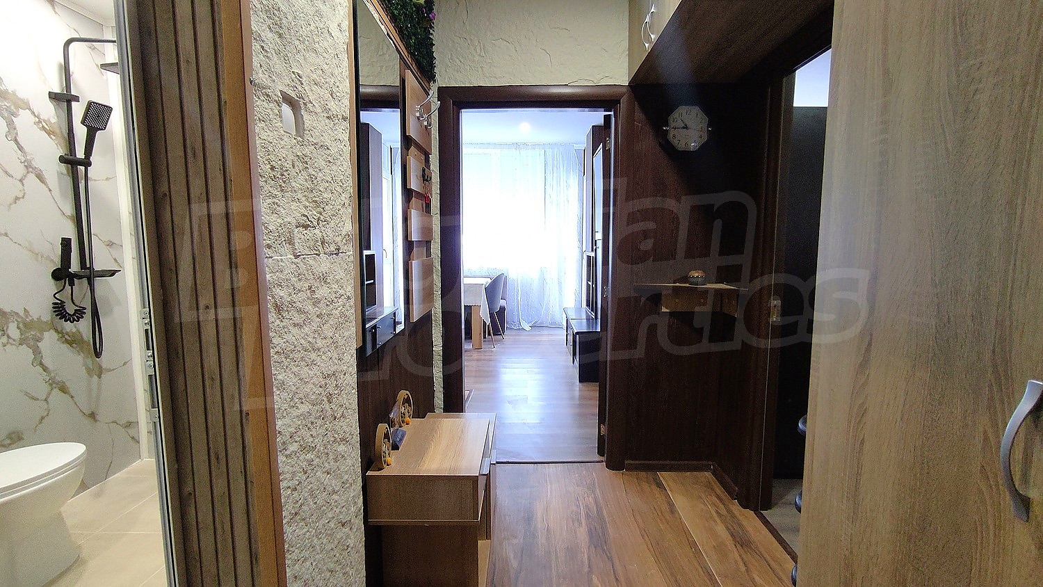 Gallery Picture 14