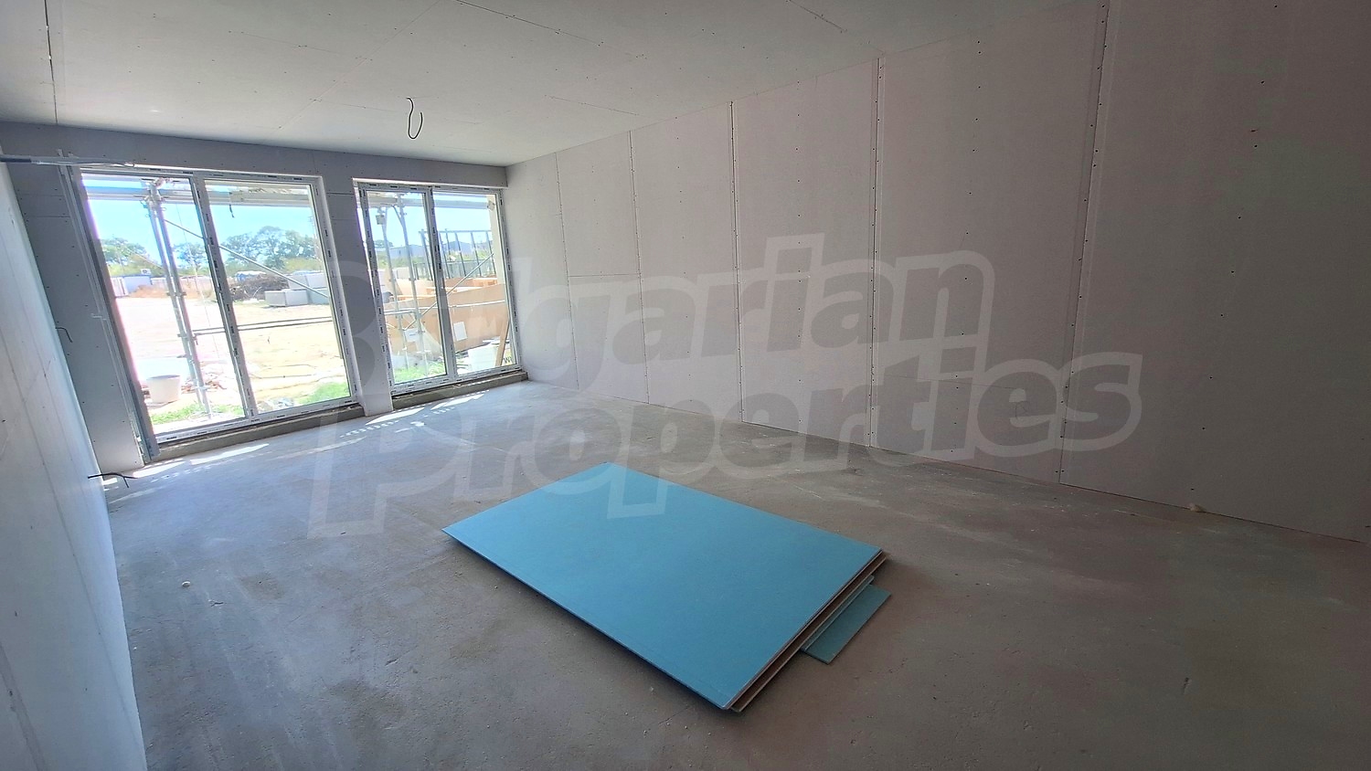 Gallery Picture 10