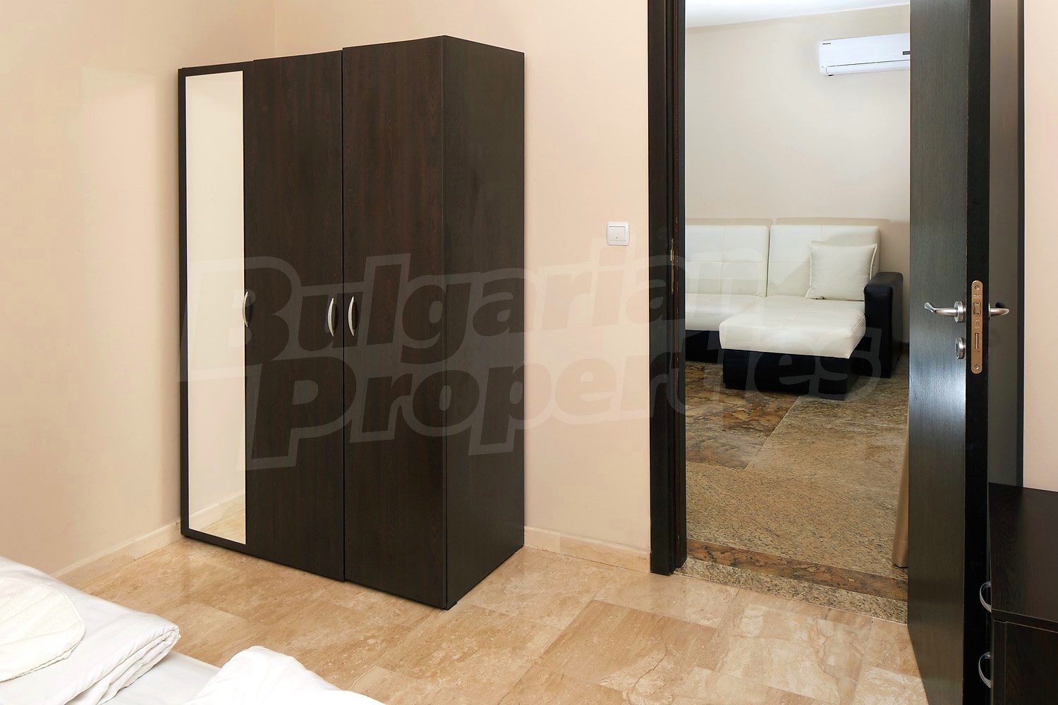 Gallery Picture 13