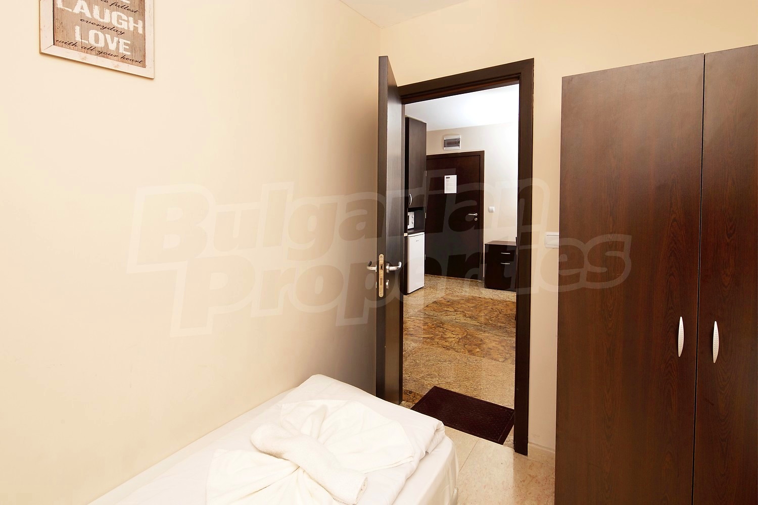 Gallery Picture 10