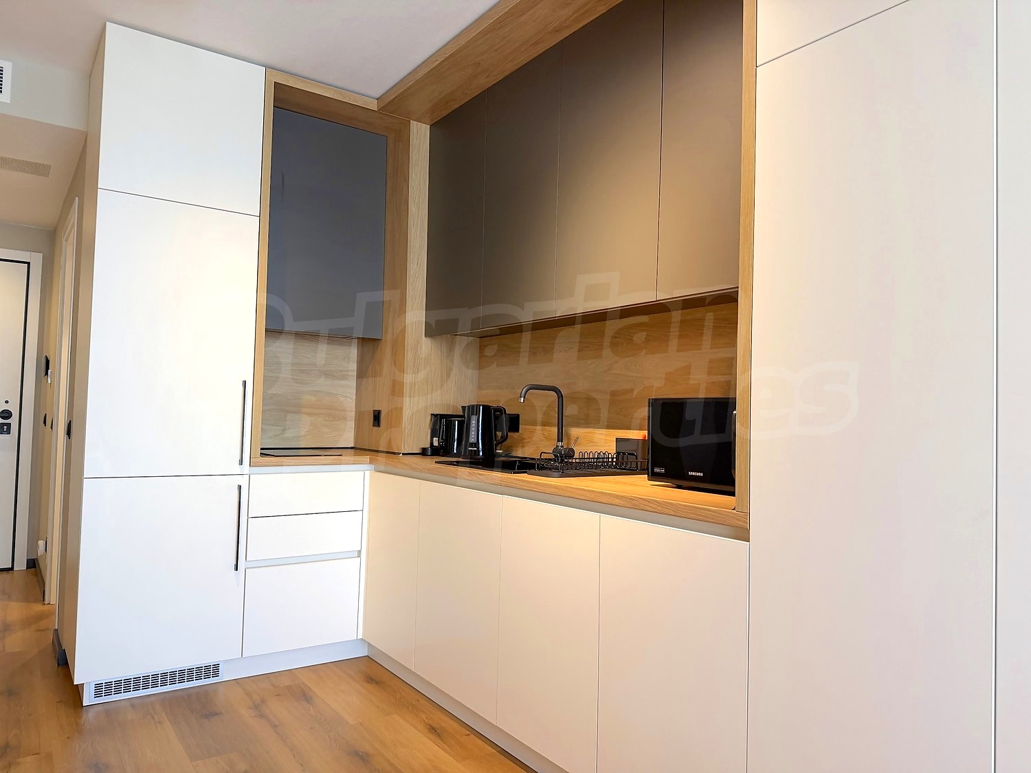 Gallery Picture 2