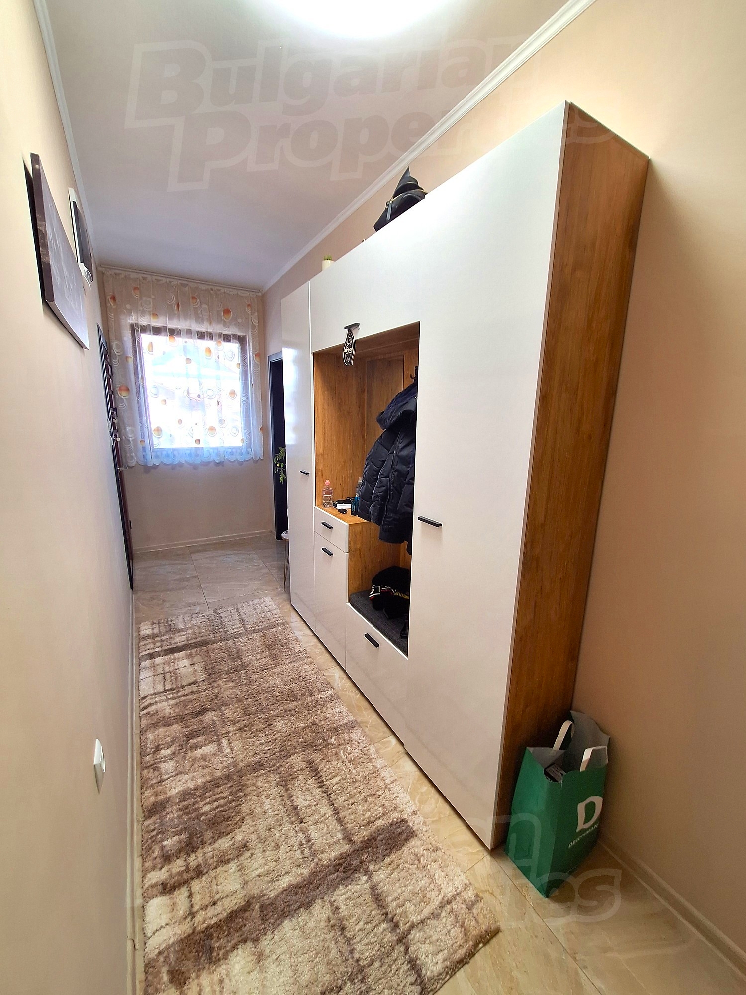 Gallery Picture 10