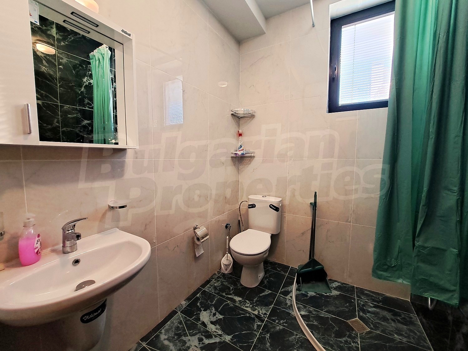 Gallery Picture 11