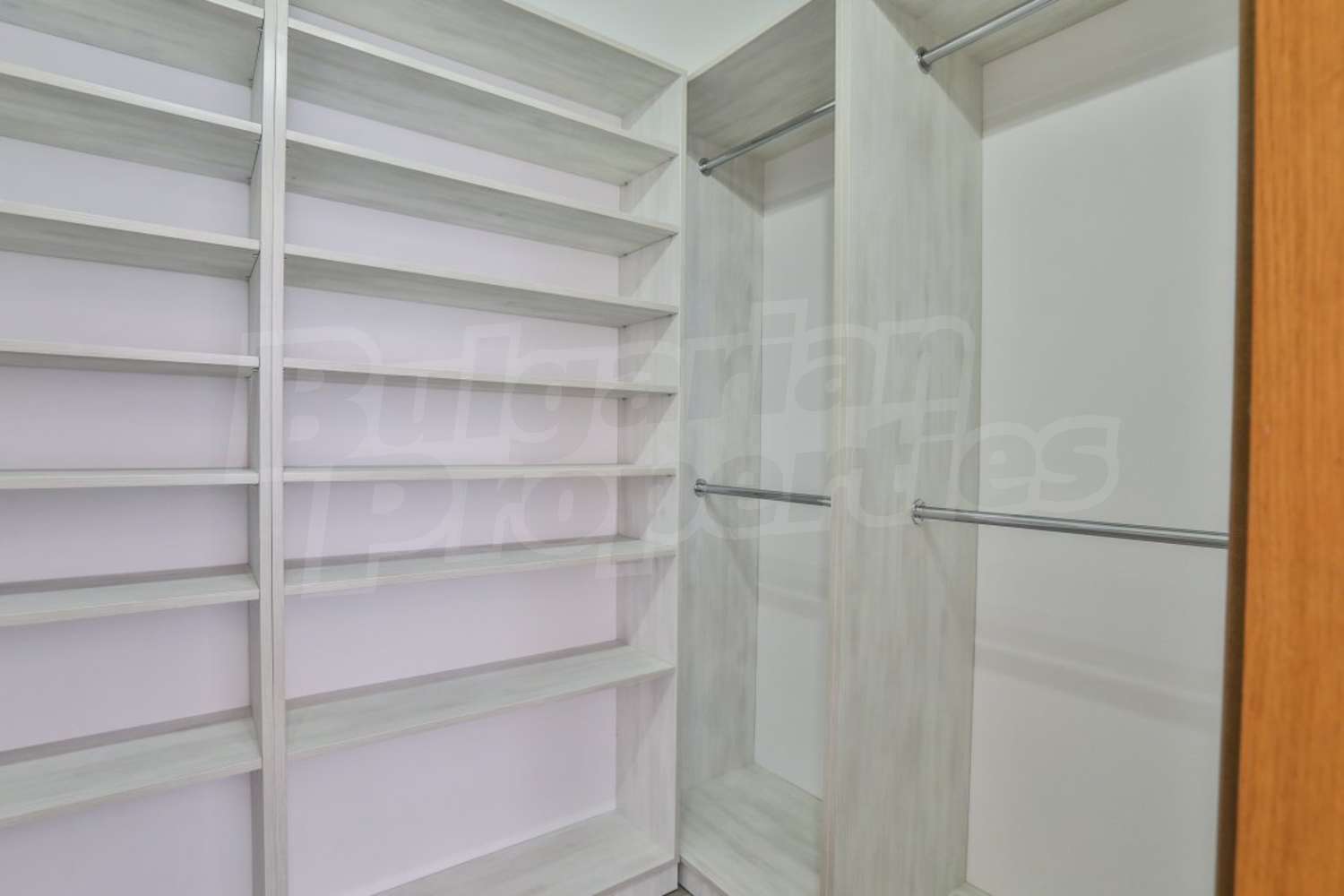 Gallery Picture 15