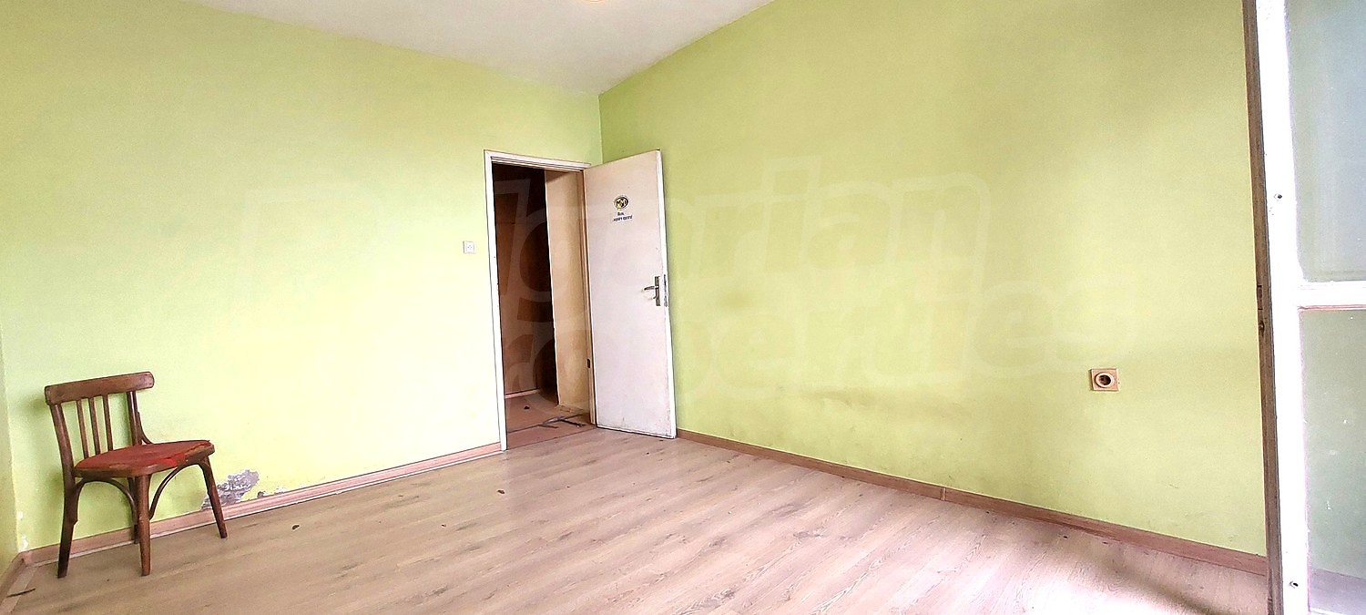 Gallery Picture 13