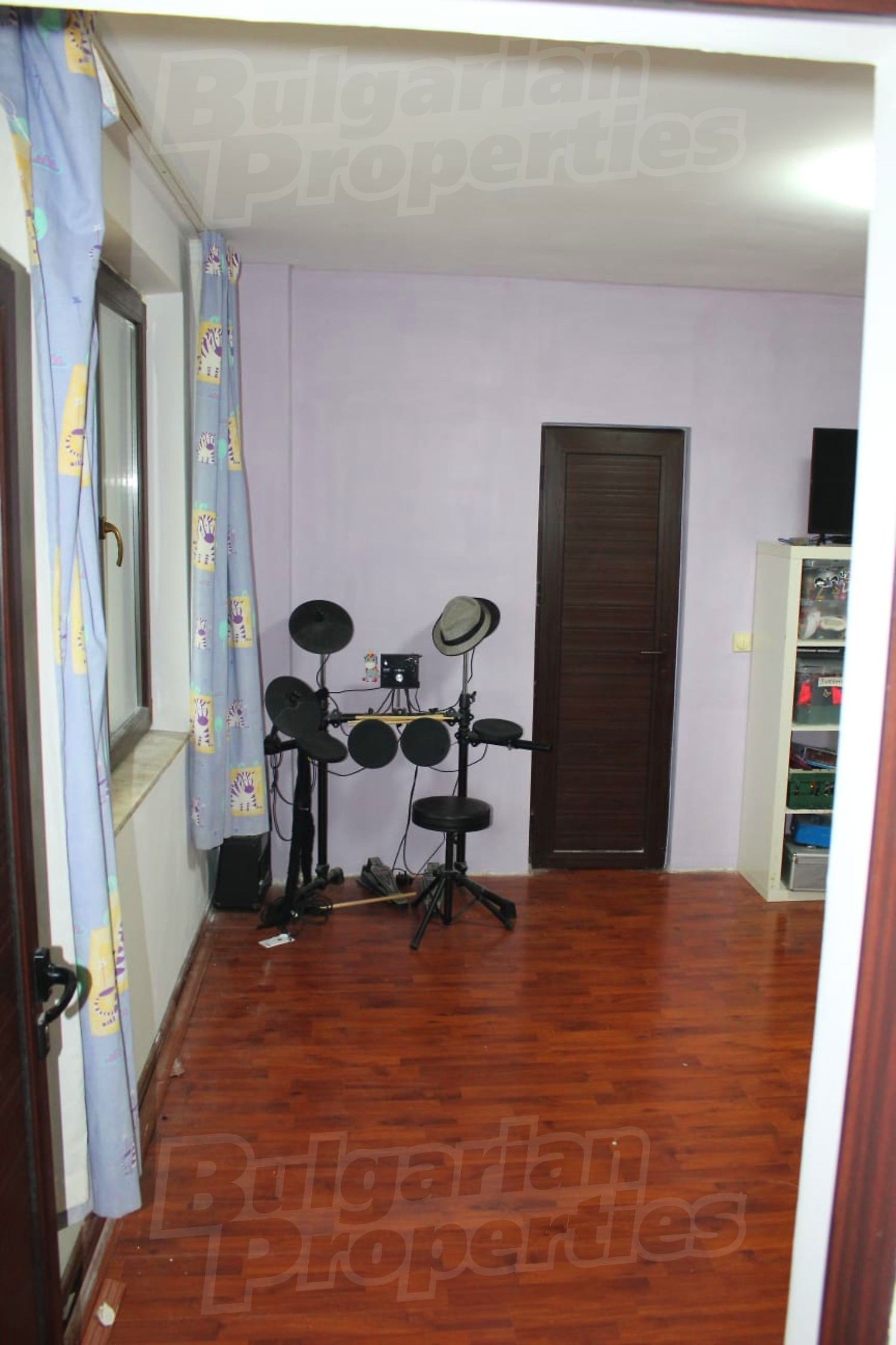Gallery Picture 30