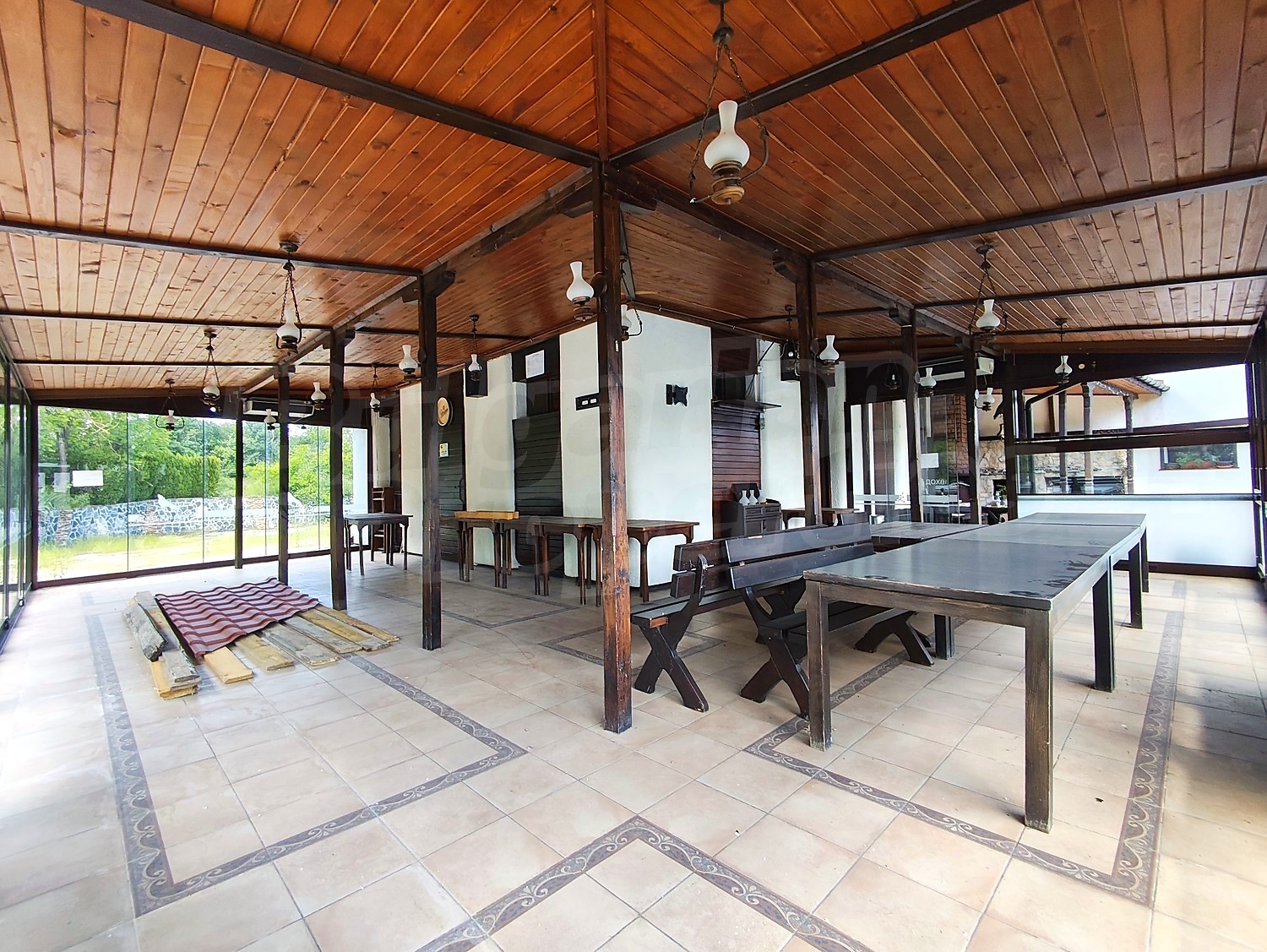 Gallery Picture 15