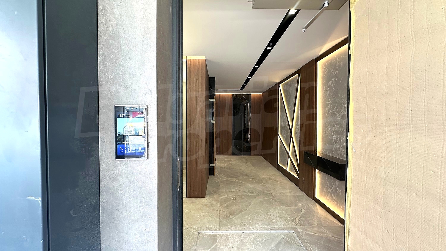 Gallery Picture 17