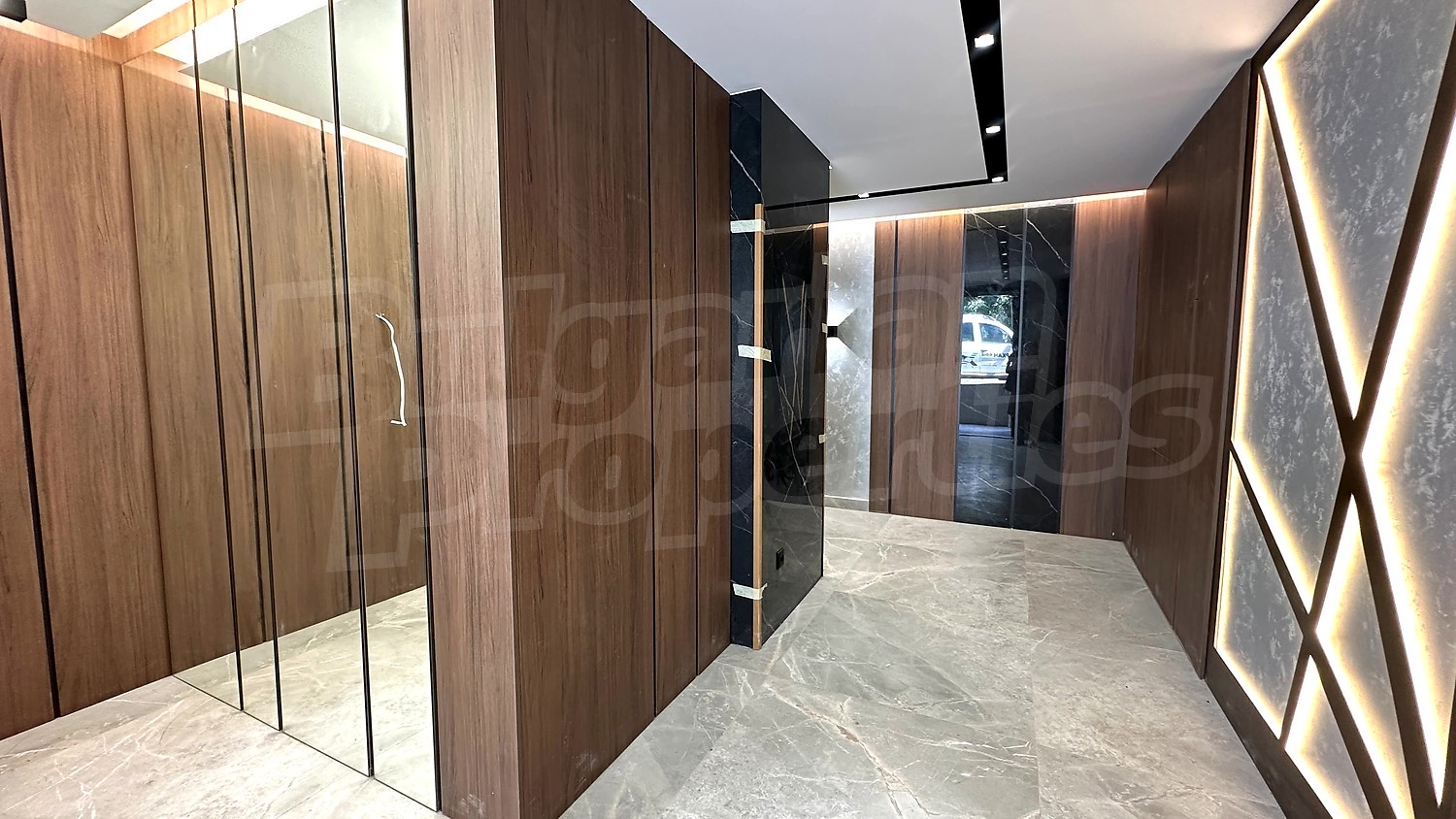 Gallery Picture 15
