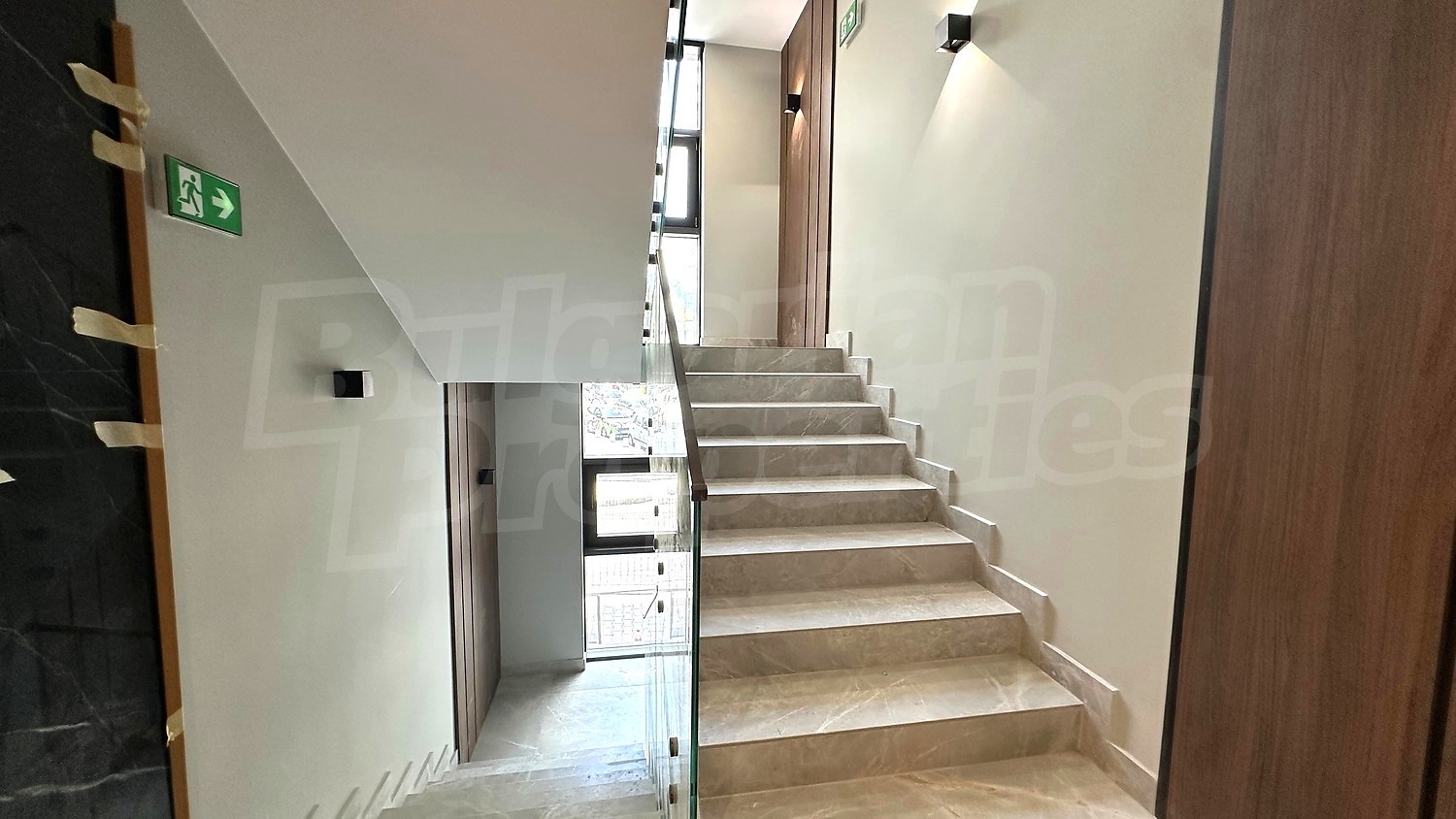 Gallery Picture 18