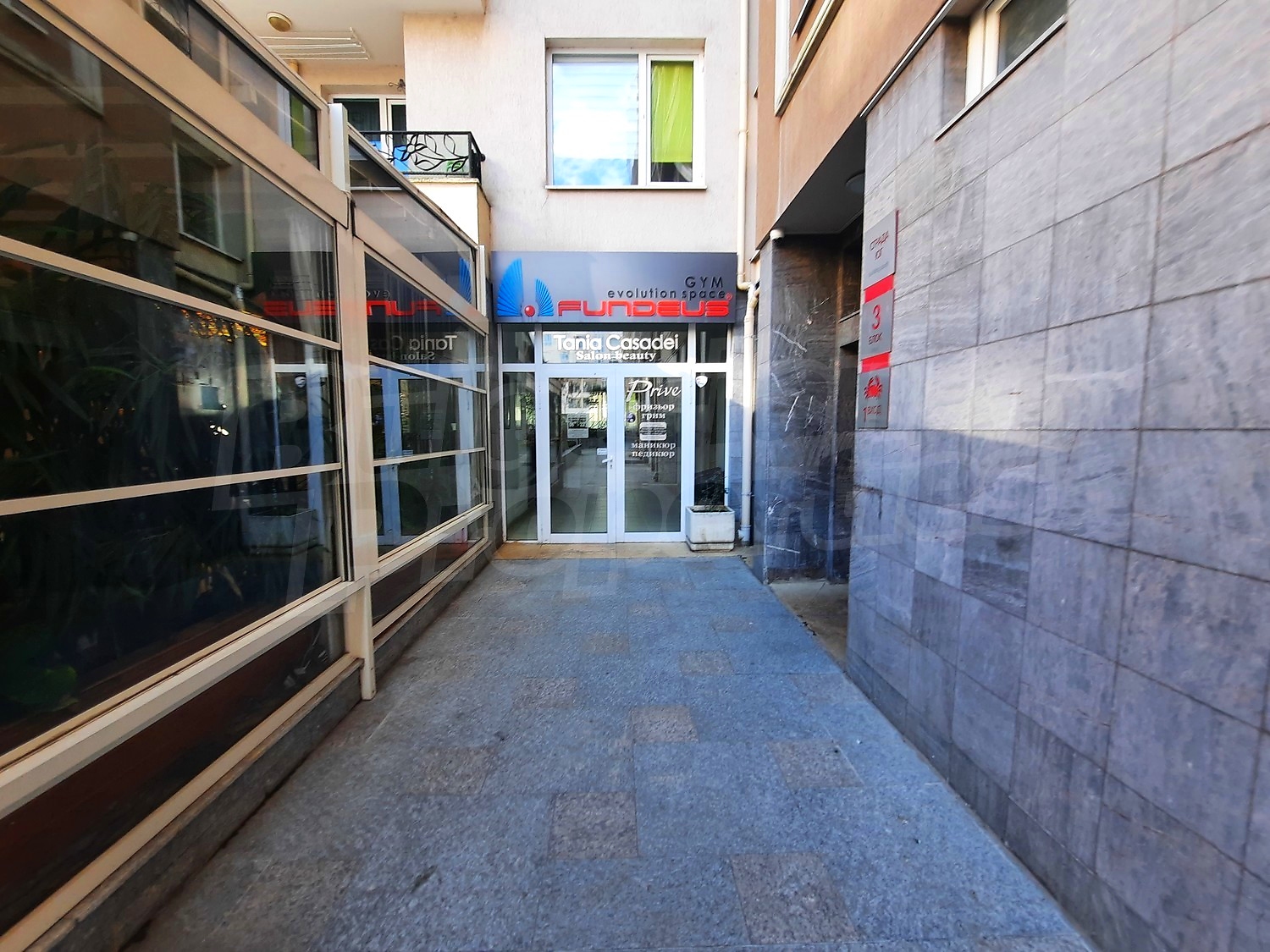 Gallery Picture 18