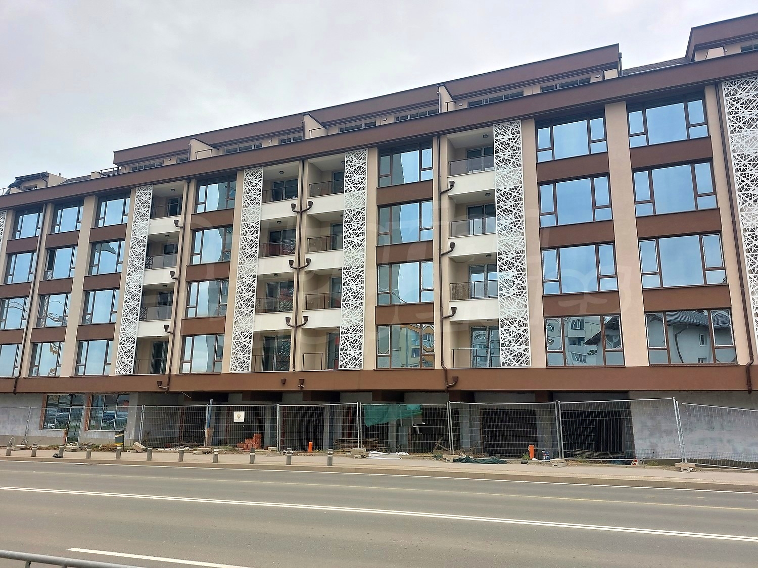 Gallery Picture 2