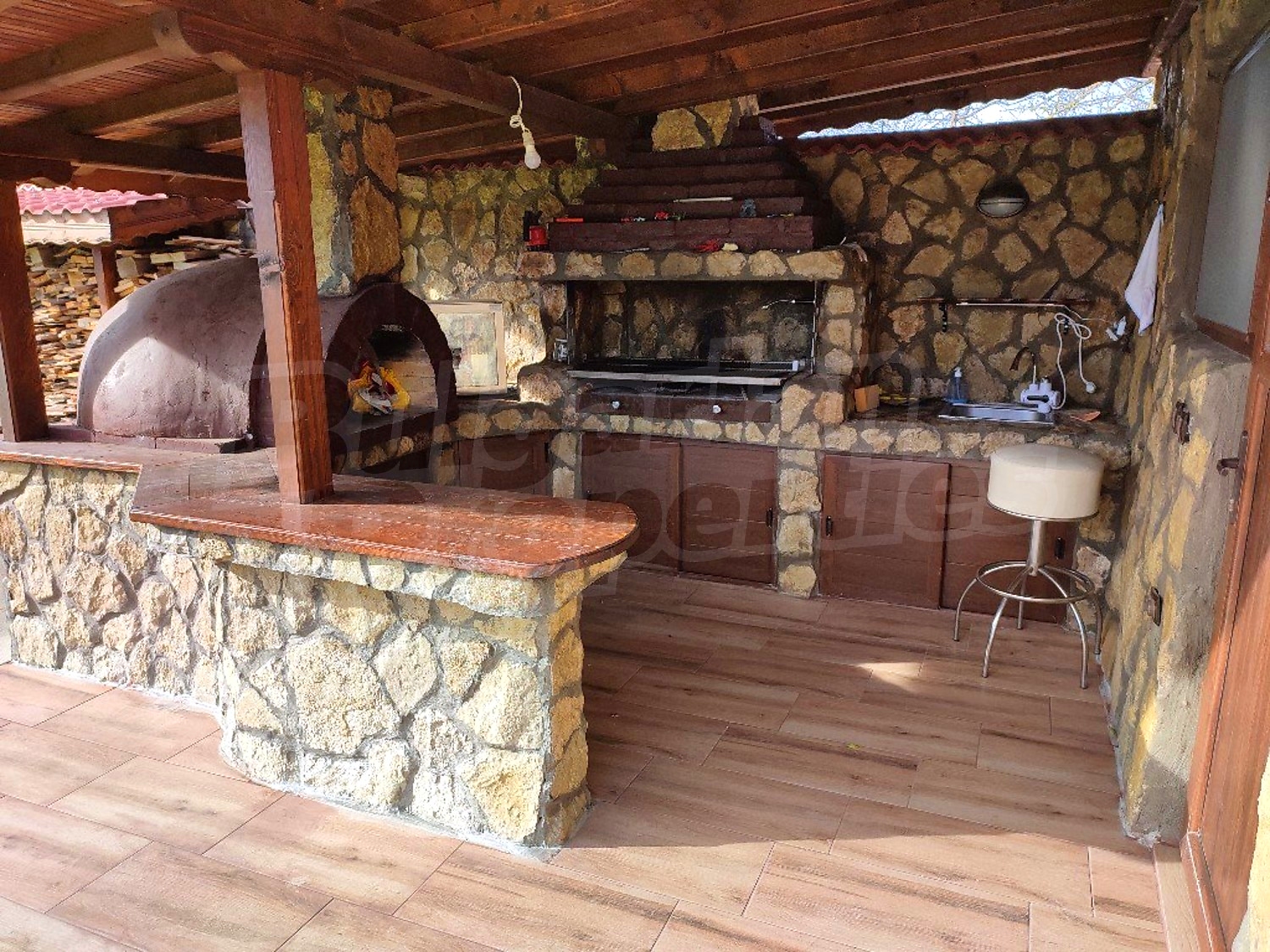 Gallery Picture 10