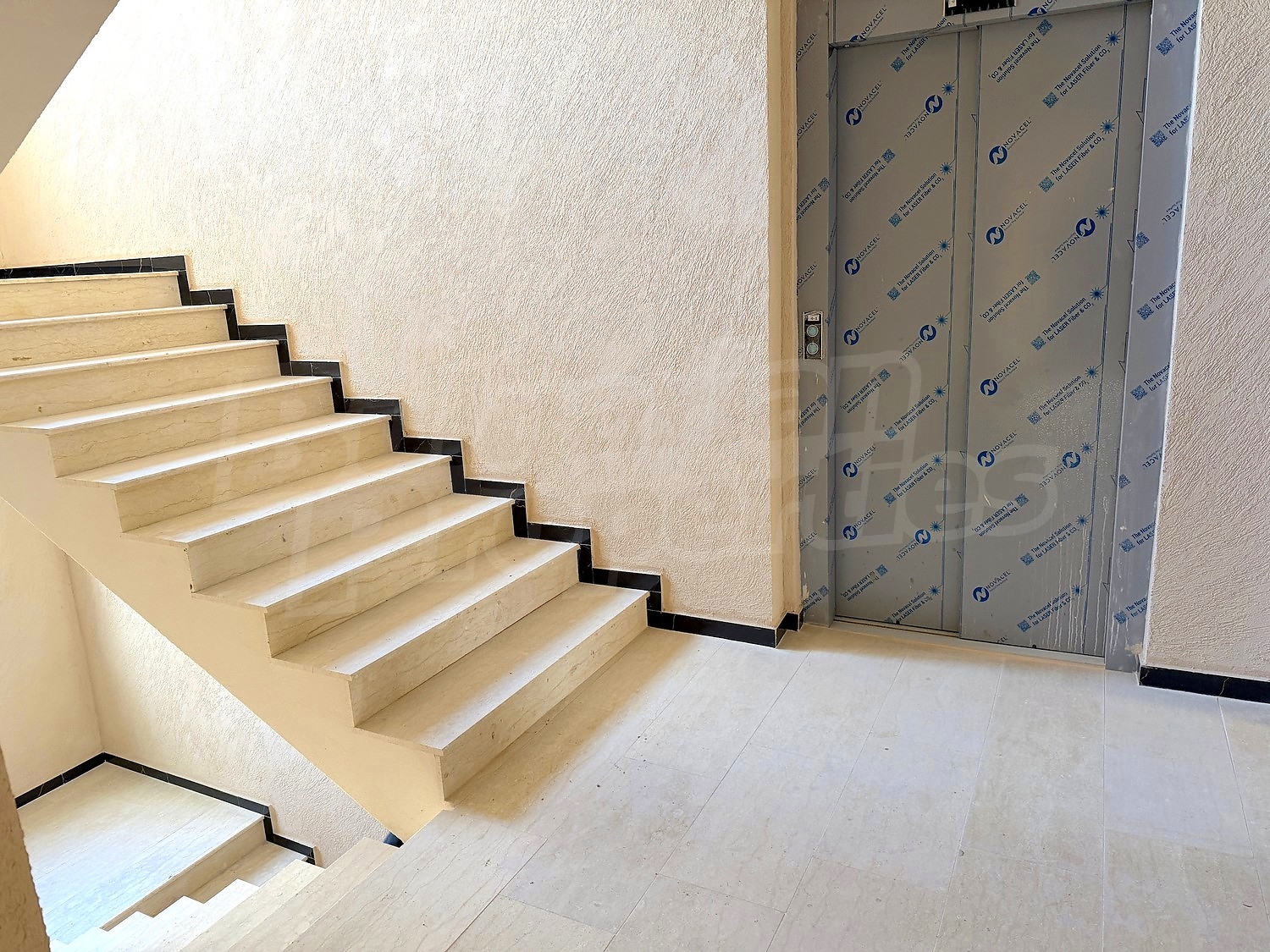 Gallery Picture 15