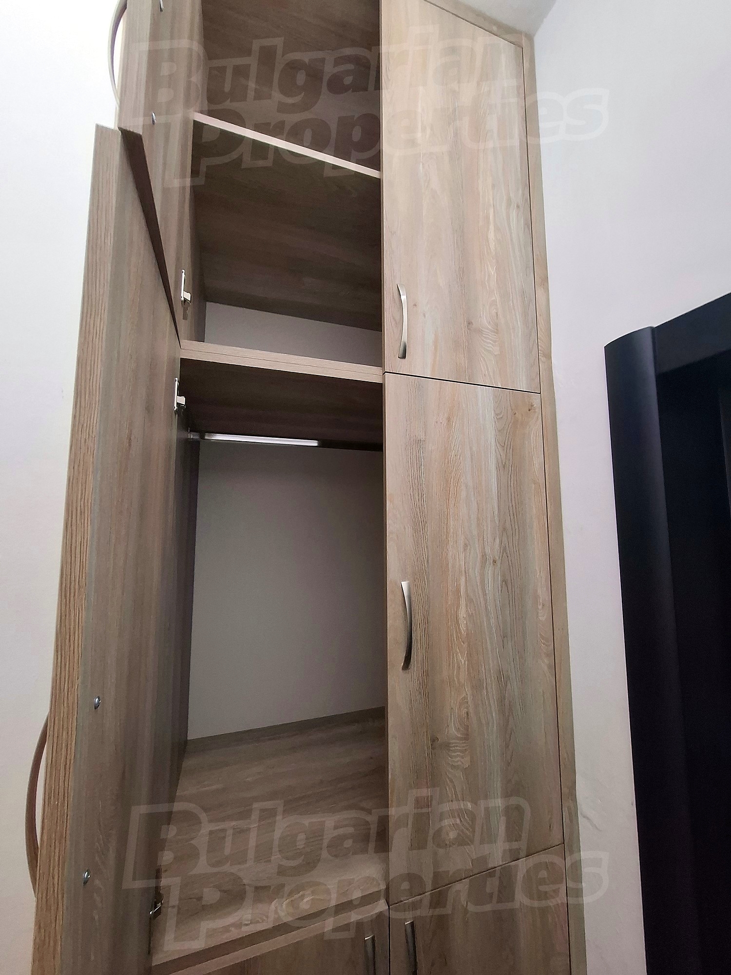 Gallery Picture 9