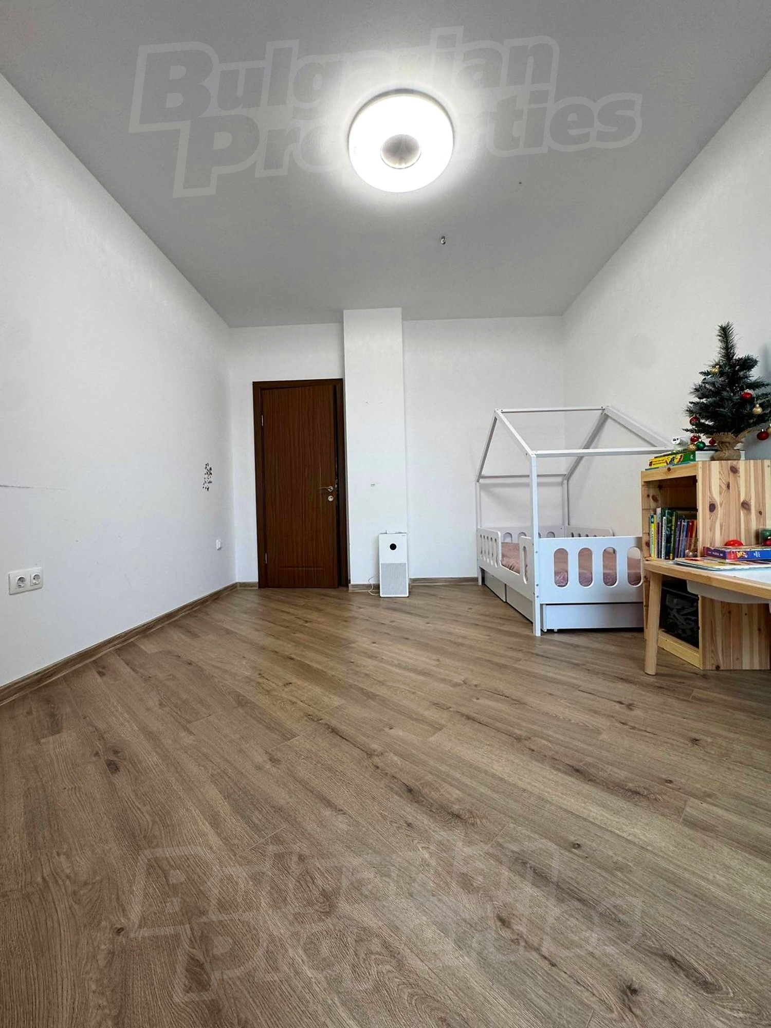 Gallery Picture 23