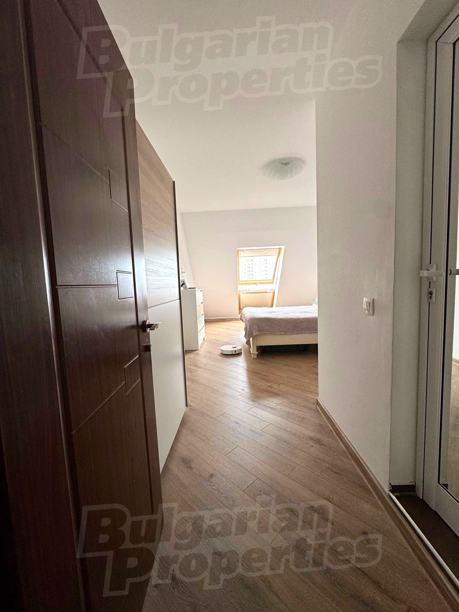Gallery Picture 10