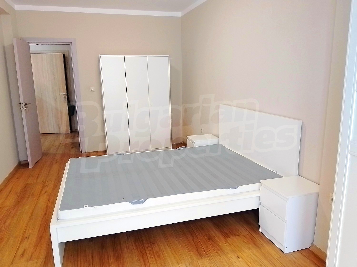 Gallery Picture 4