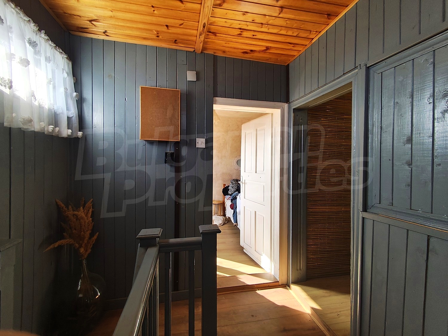 Gallery Picture 24