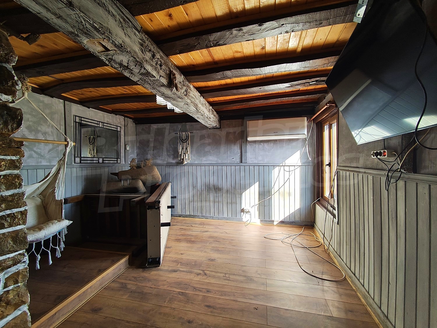 Gallery Picture 16