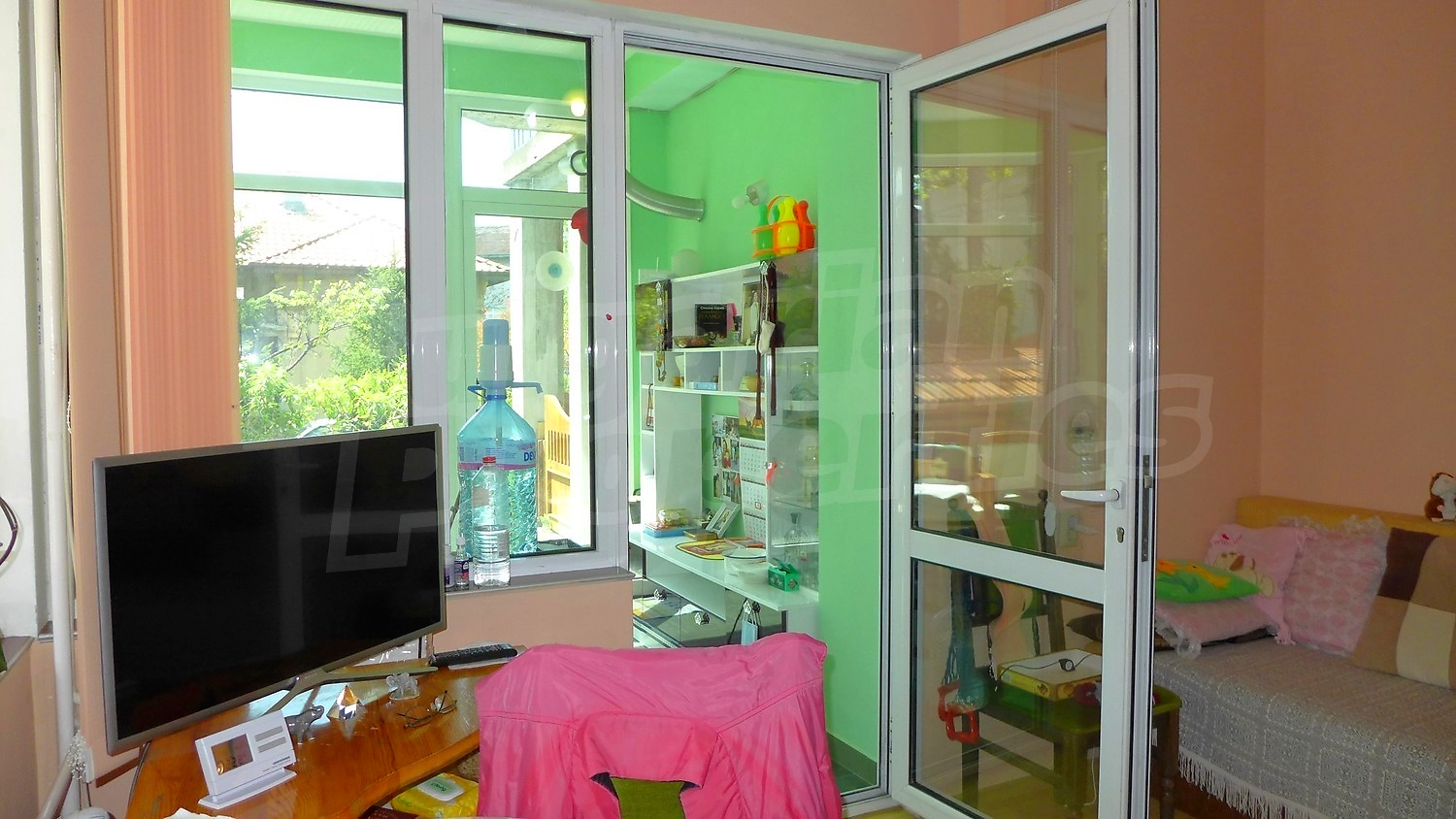 Gallery Picture 10