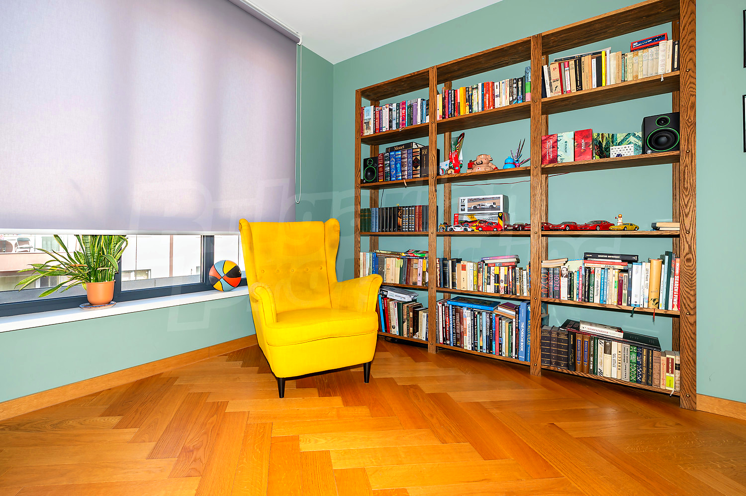 Gallery Picture 4