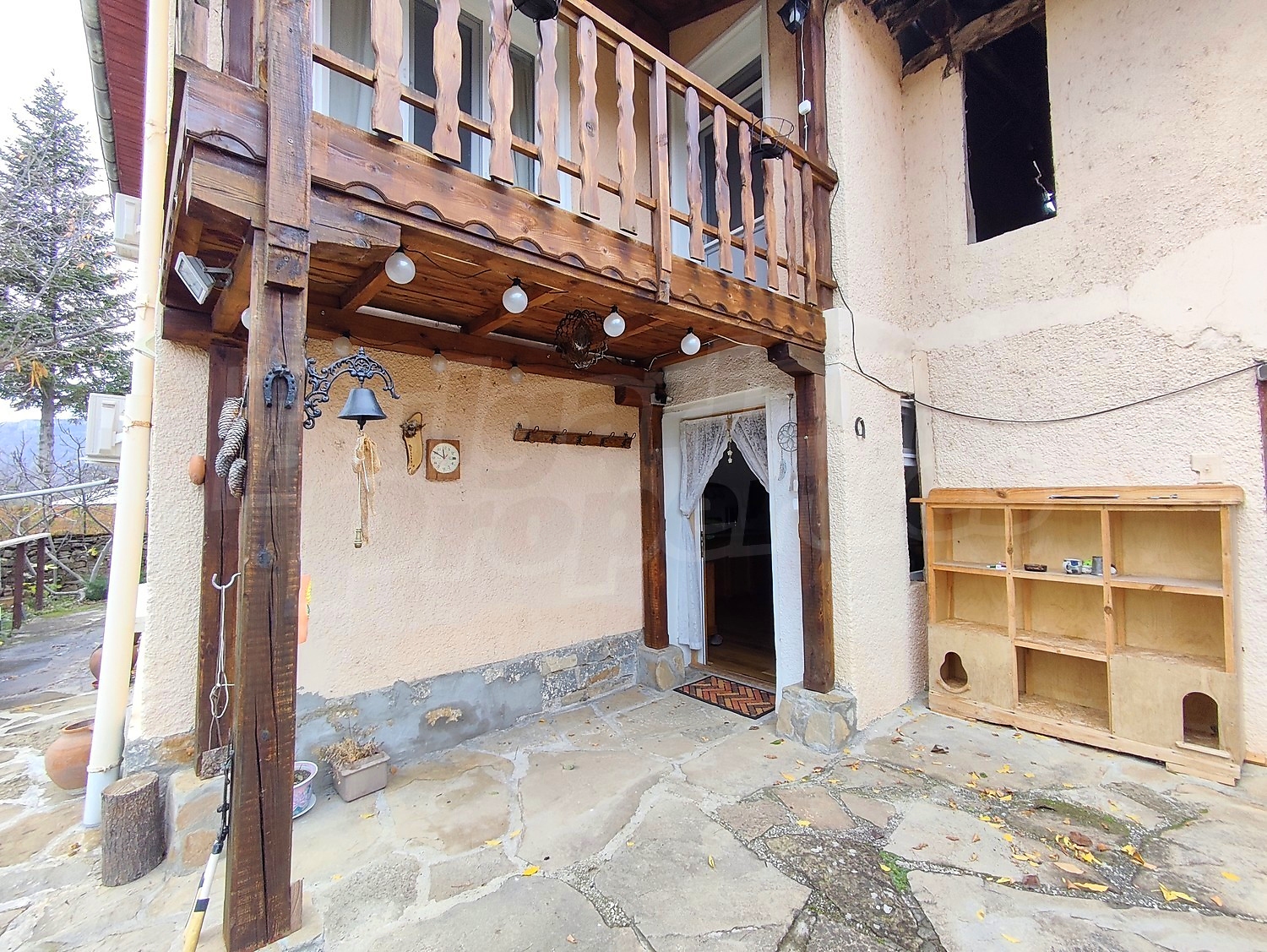 Gallery Picture 6