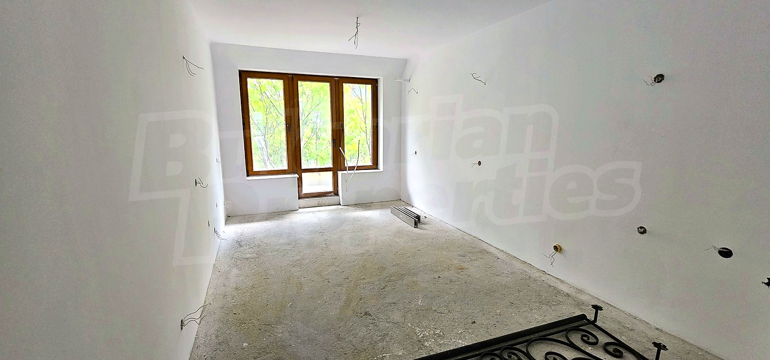 Gallery Picture 3