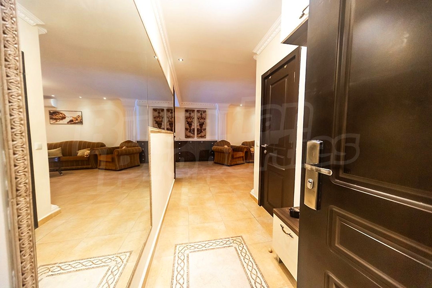 Gallery Picture 9