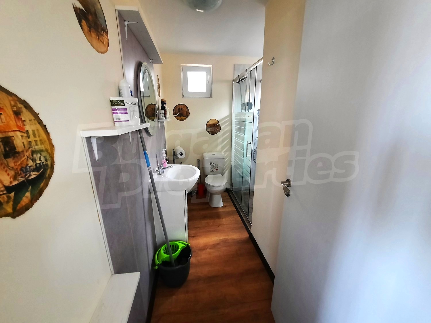 Gallery Picture 39