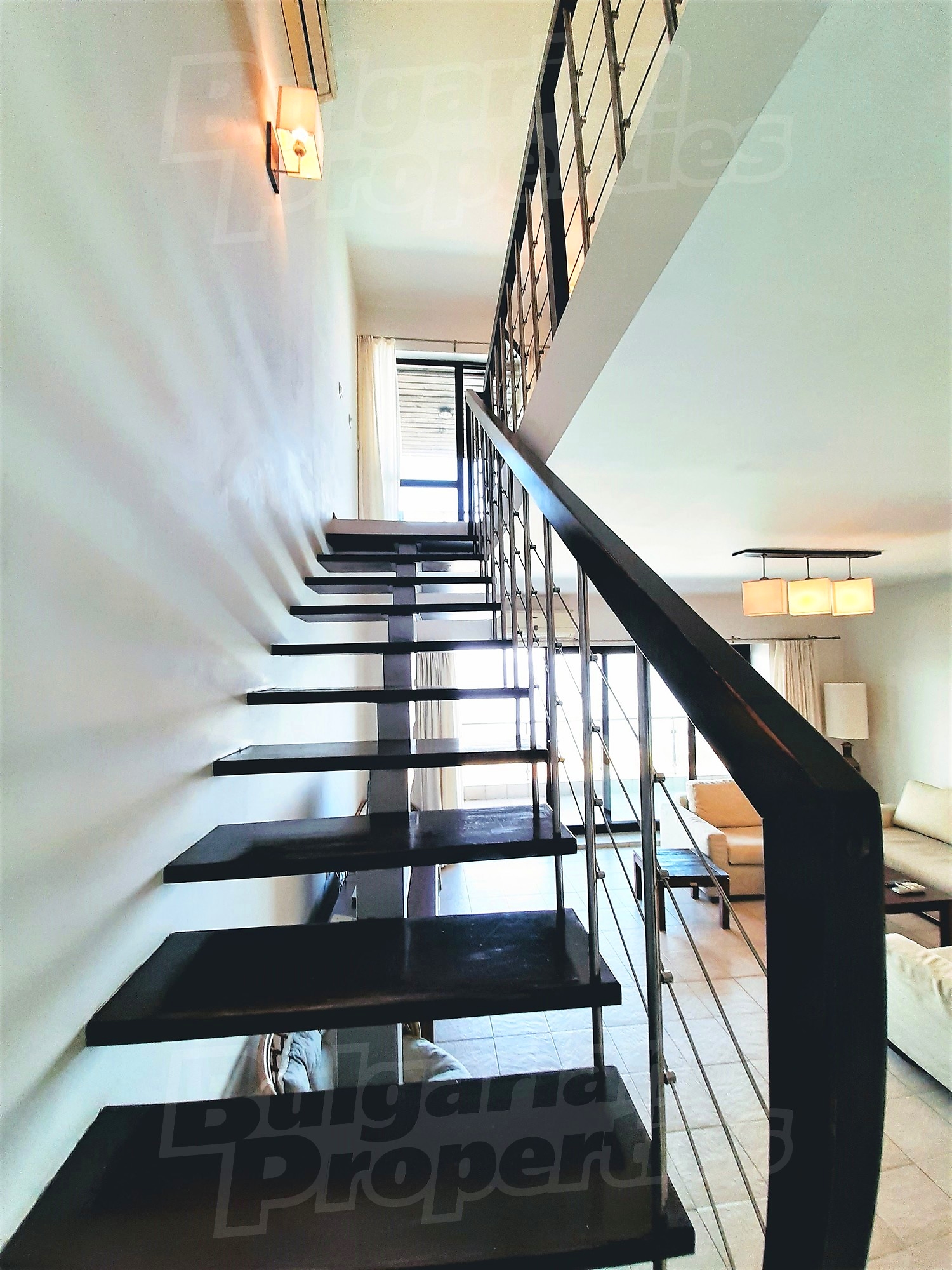 Gallery Picture 10