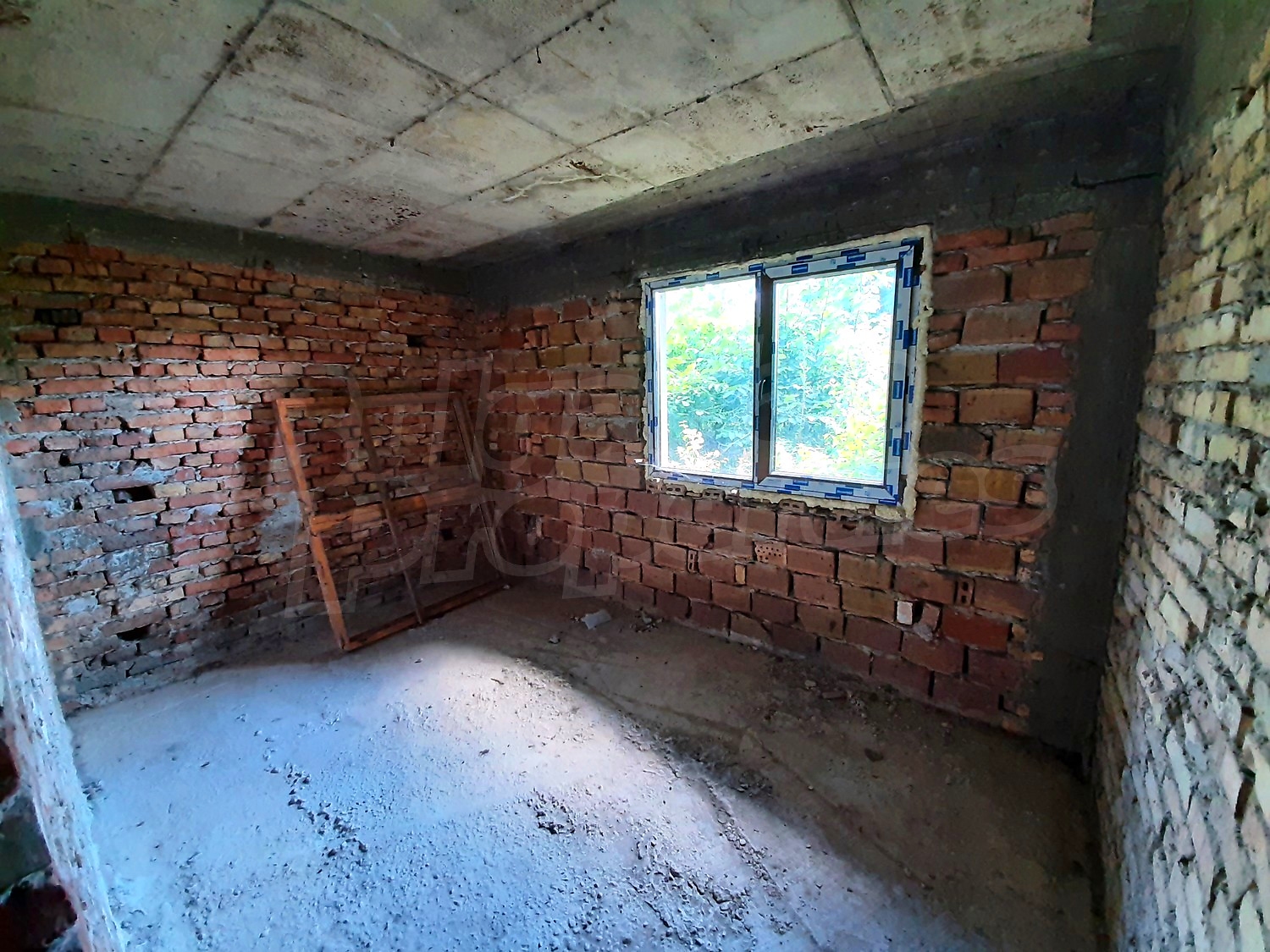 Gallery Picture 15