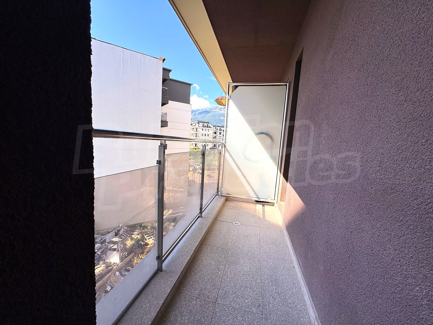 Gallery Picture 15