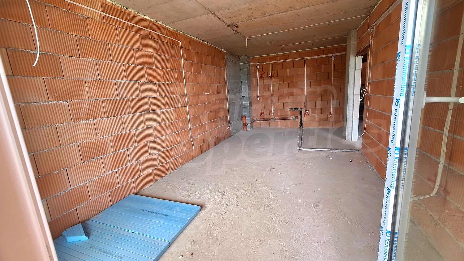 Gallery Picture 3