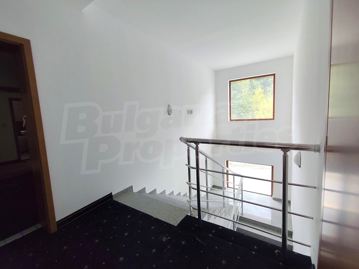 Gallery Picture 32