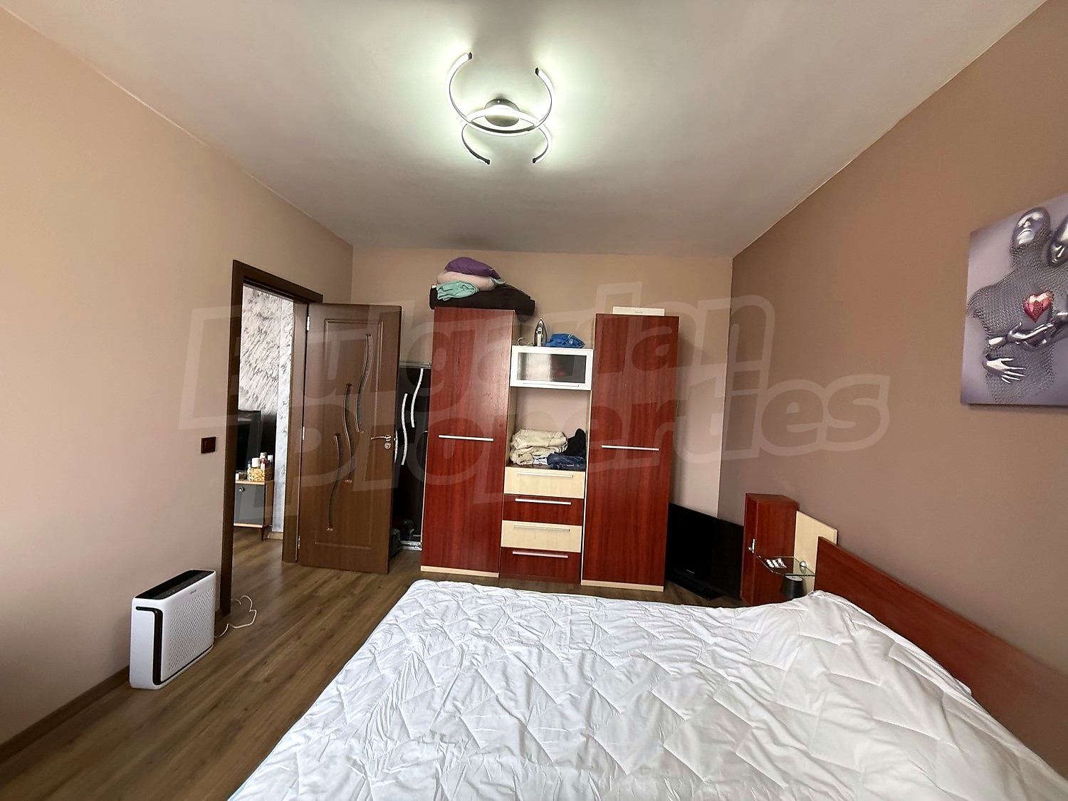 Gallery Picture 8