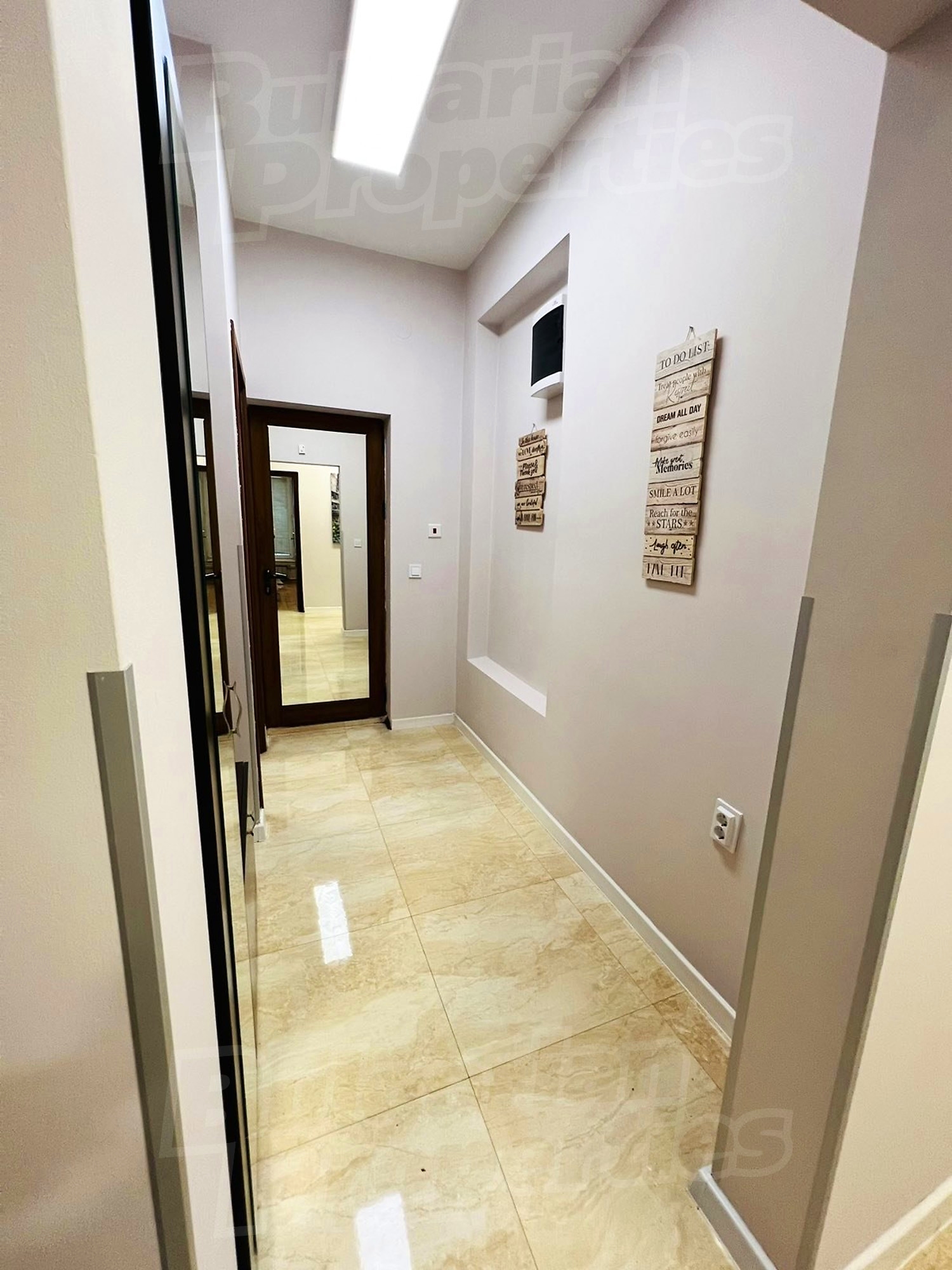 Gallery Picture 15