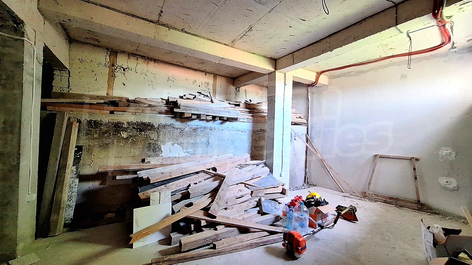 Gallery Picture 36