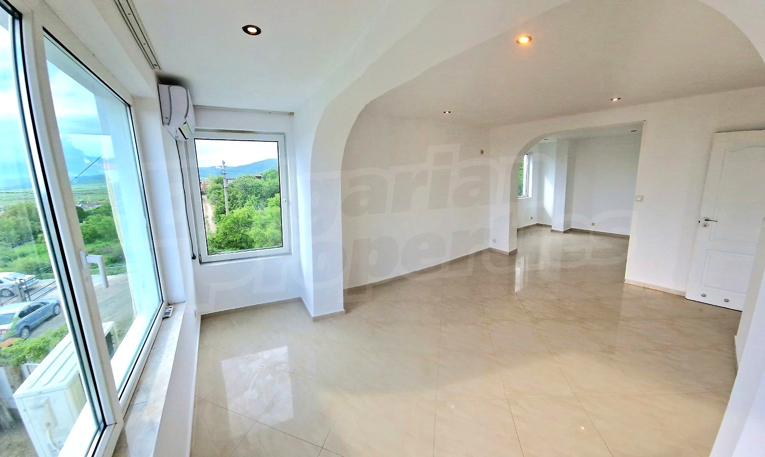 Gallery Picture 10